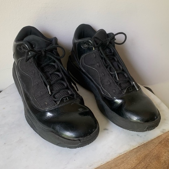 Jordan Other - Jordan Max Aura 2 Men's Athletic
Sneakers Air Jordan Black on Black 8.5